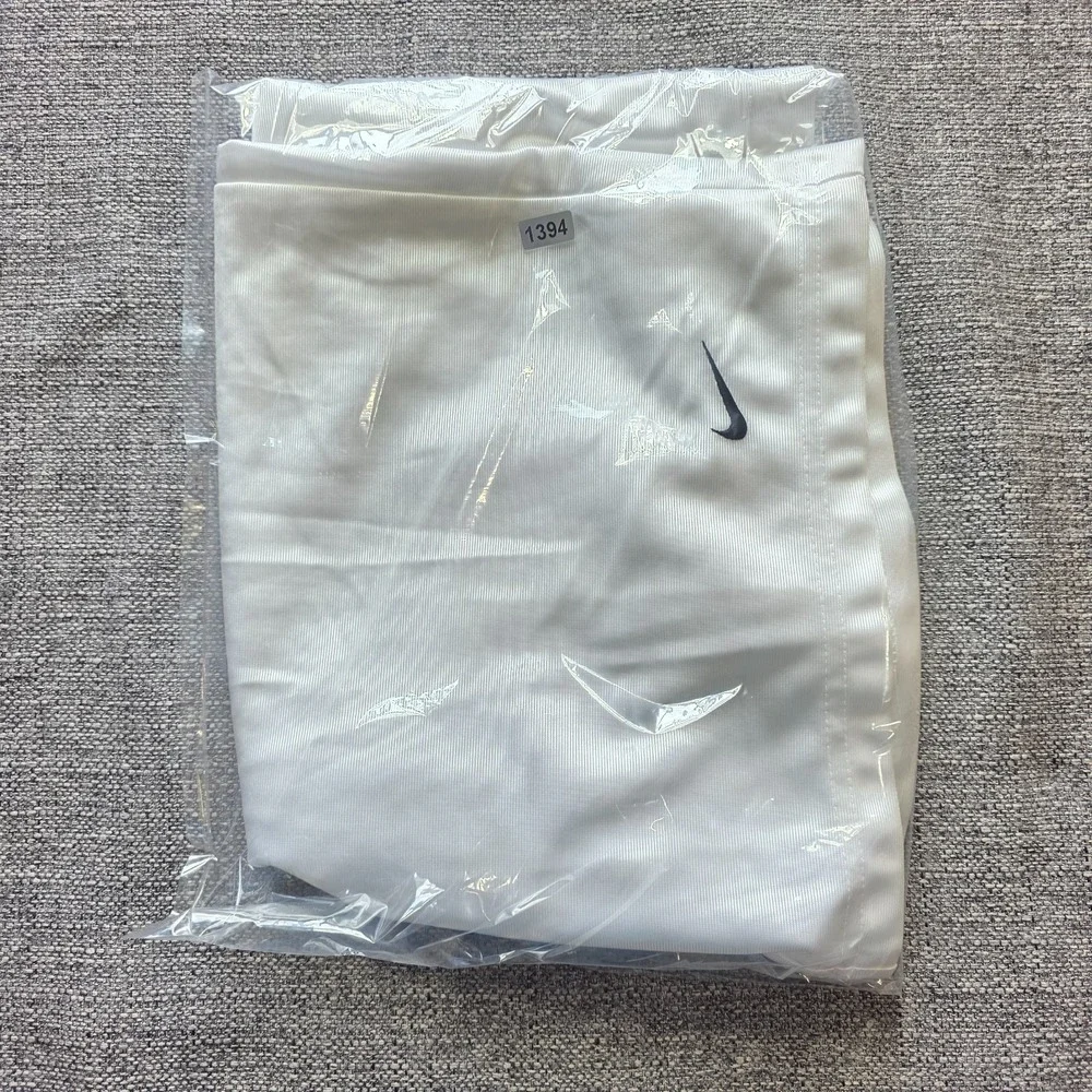 Nike Athletic Shorts Boys Large 14/16 White Light Weight